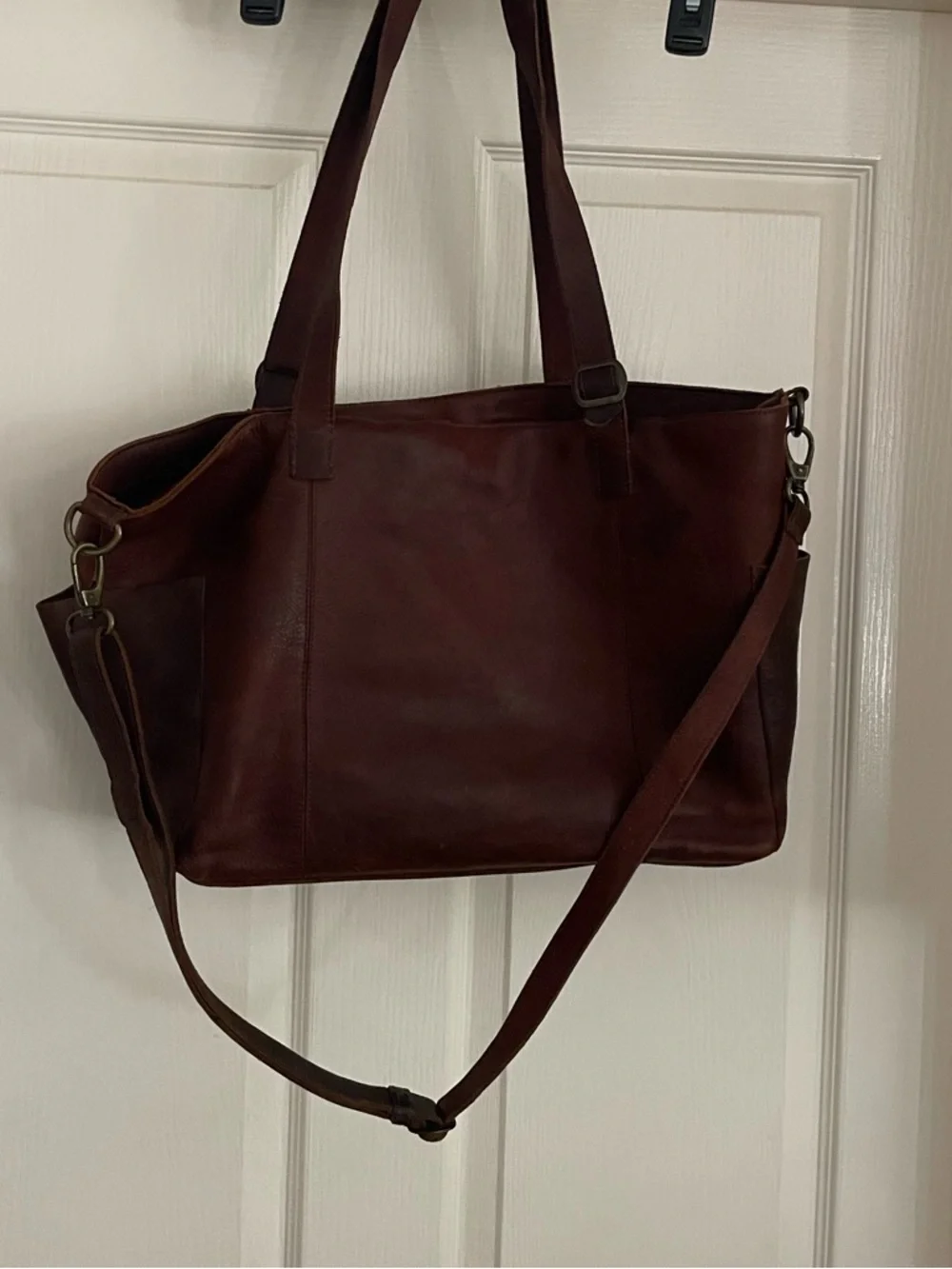 Duluth Trading Co Lifetime Leather Travel Duffle Bag Brown with Shoulder Strap